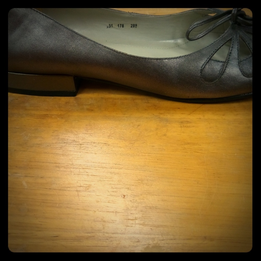 Ladies shoes